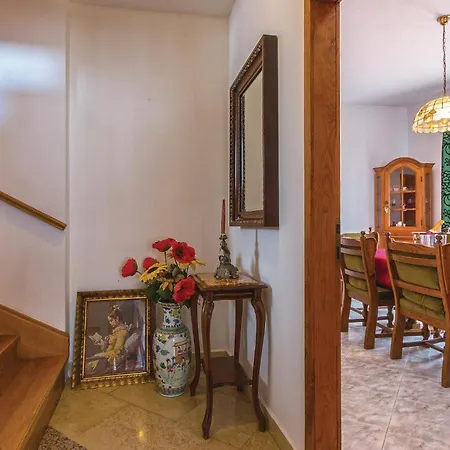 In With Kitchen